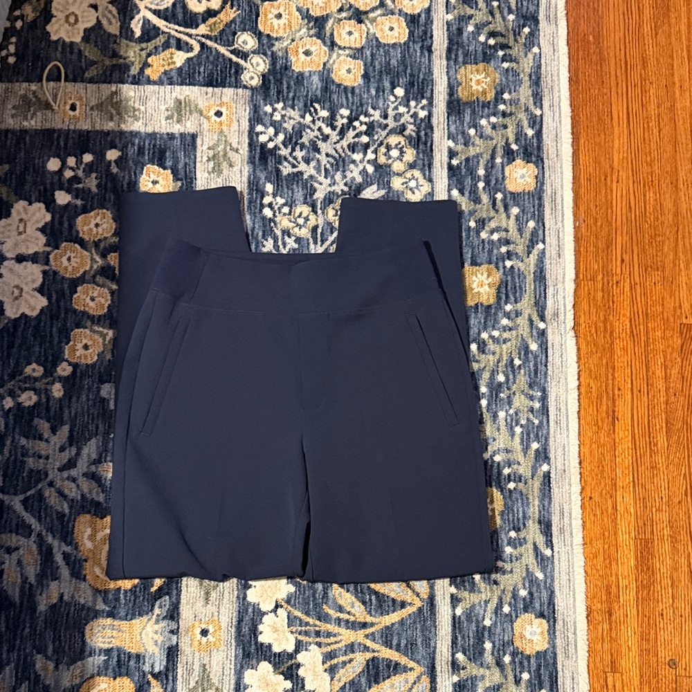 Athleta endless pants size 2 navy reg length